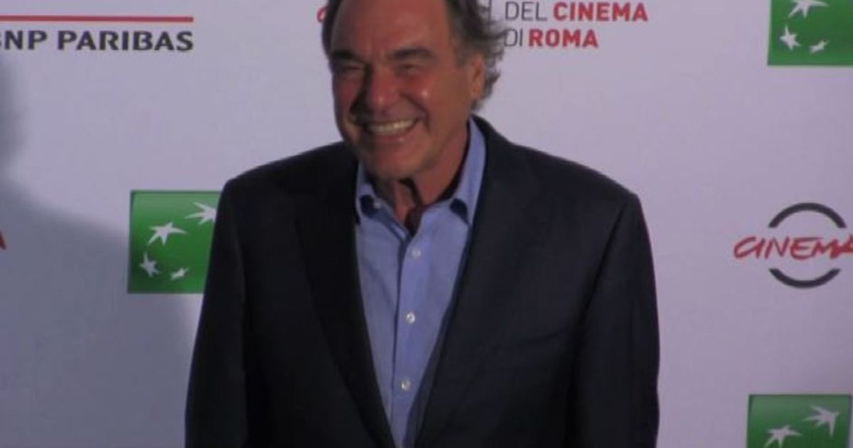 Oliver Stone a Roma: Trump non ce la farà ma Clinton è il sistema