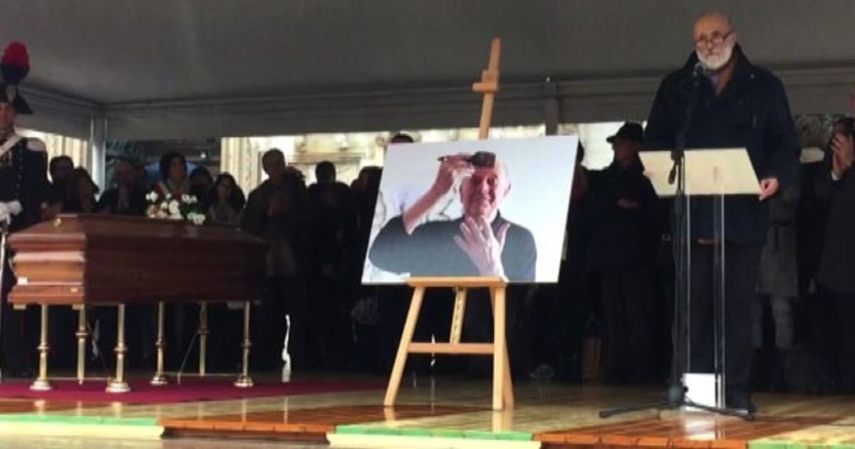 Milano dice addio a Dario Fo, il giullare che parlava agli ultimi