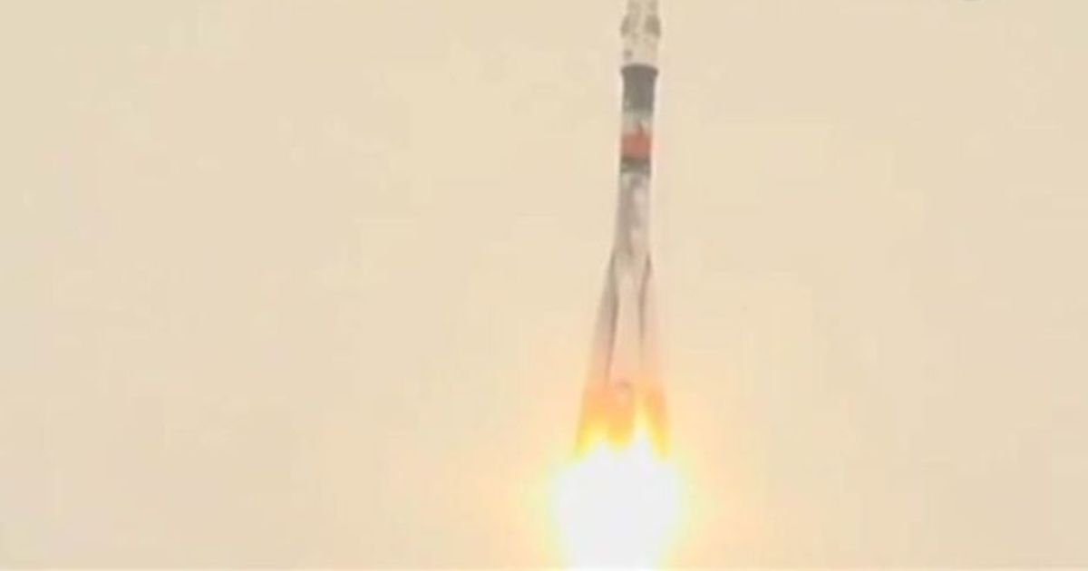 Spazio, decollata la Soyuz con a bordo 2 russi e un americano