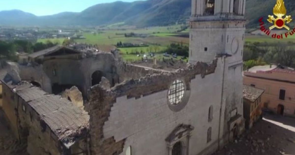 Sisma, le immagini aeree delle zone colpite dal terremoto