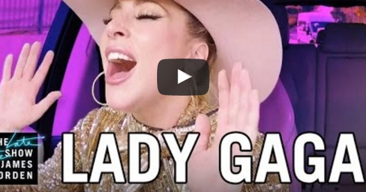 Lady Gaga al Carpool Karaoke con James Corden (travestito da lei)