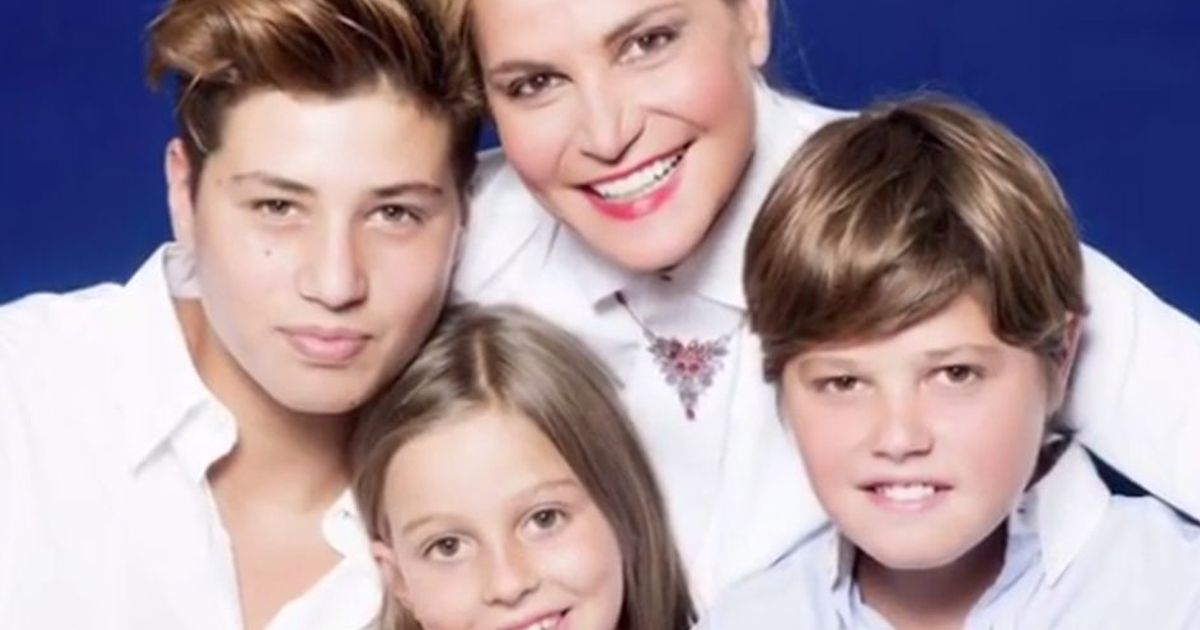 Simona Ventura pubblica un video-racconto della famiglia (senza Bettarini)