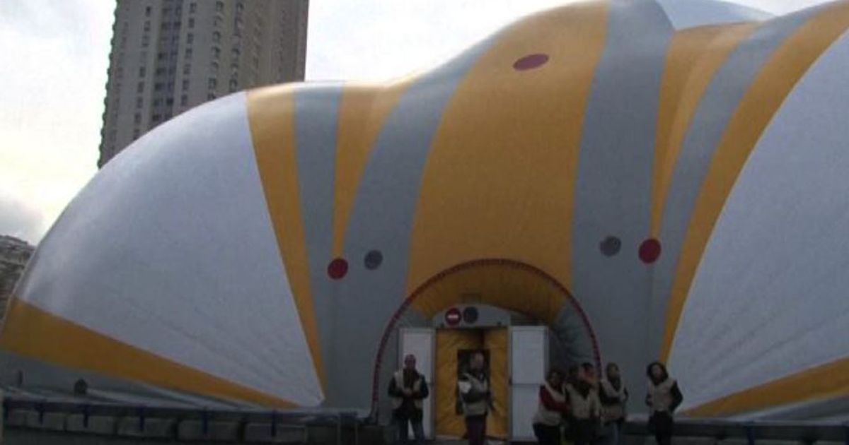 Apre a Parigi un centro umanitario per accogliere i migranti