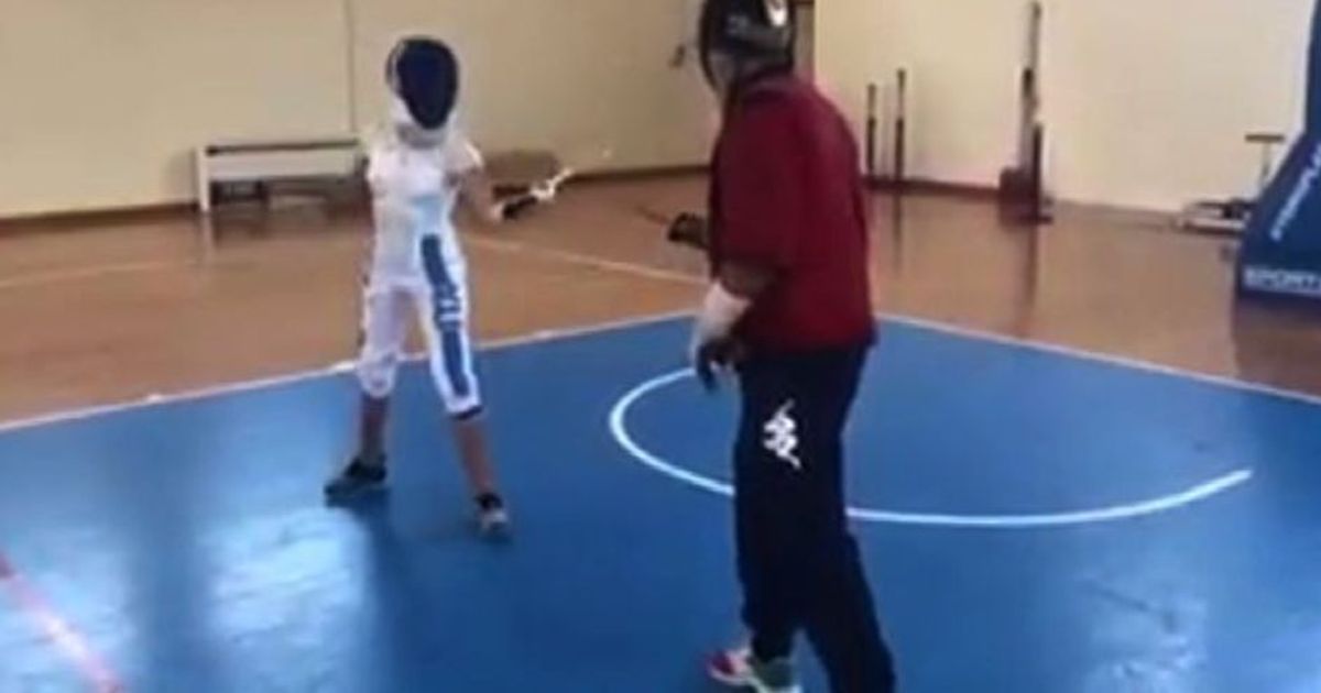 Il coraggio di Bebe Vio: il video del primo allenamento in piedi