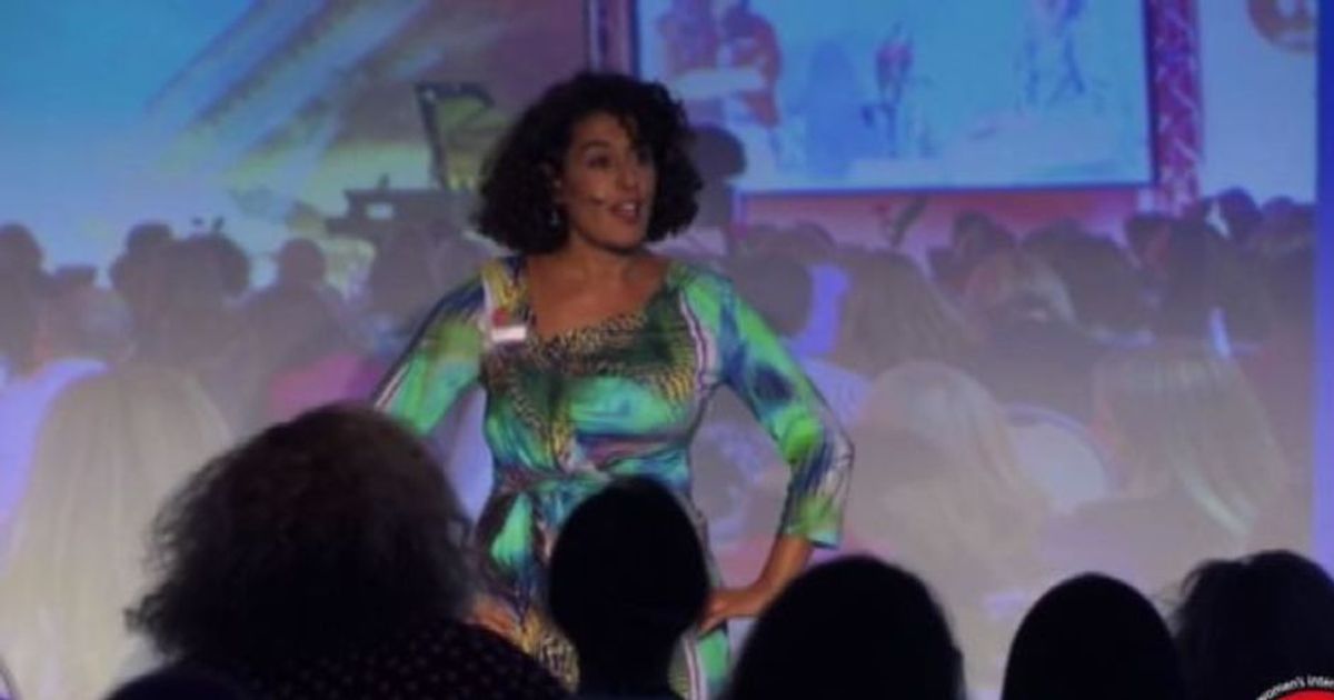 Tirate fuori il petto: la danza che dà il potere alle donne