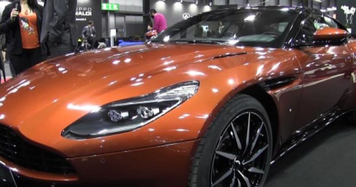 Presentata a Milano la nuova Aston Martin DB11: pronta per 007?