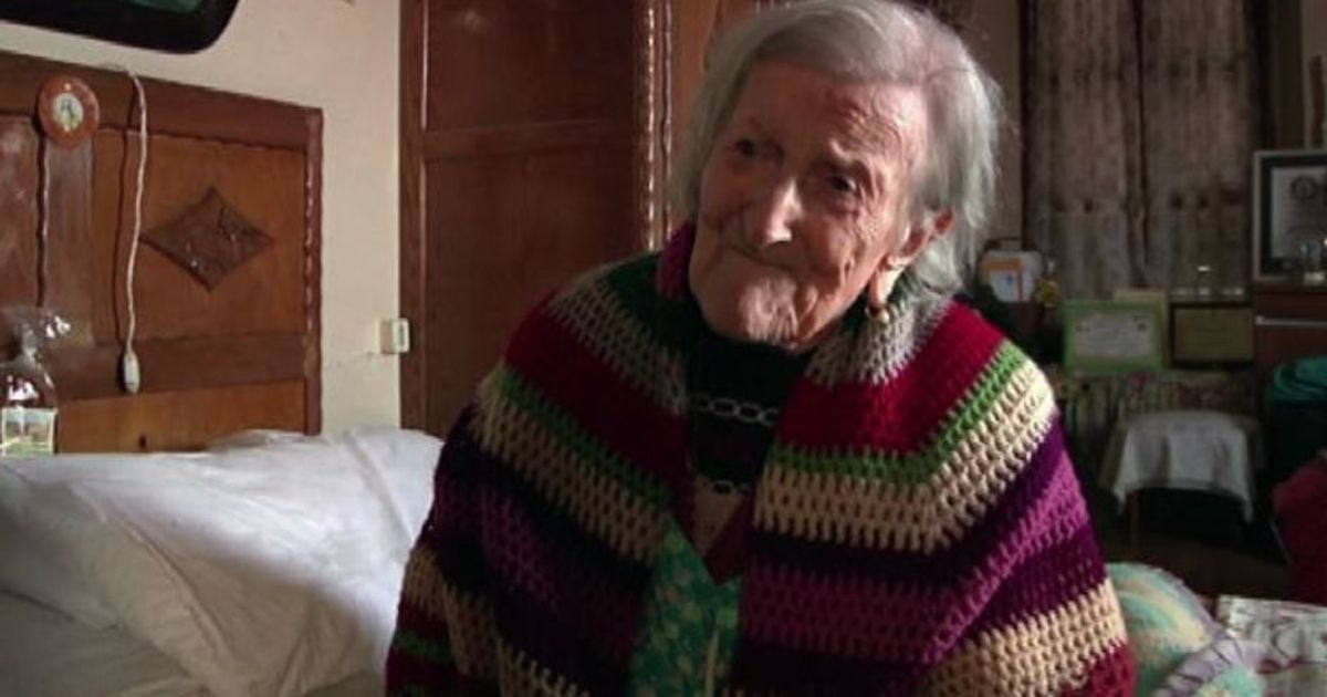 Emma fa 117 anni, è la più anziana al mondo. Il segreto? Le uova