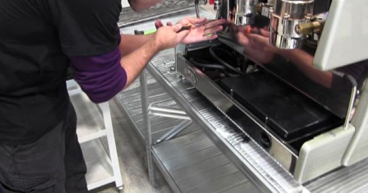 La “Second chance” dei detenuti: ricondizionare macchine da caffè