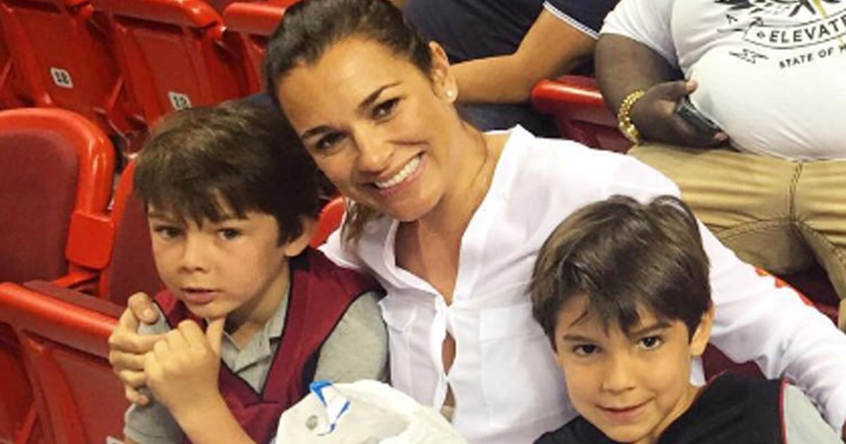 Alena Seredova: un leoncino per amico