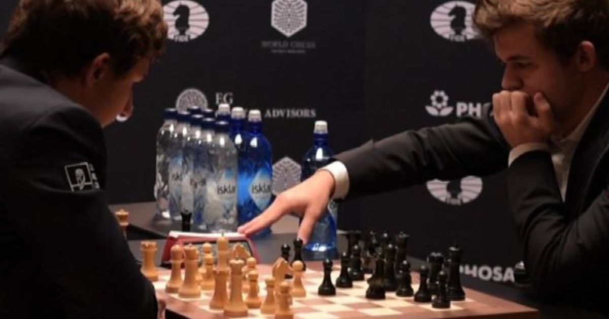 Scacchi, norvegese Carlsen campione del mondo per la terza volta