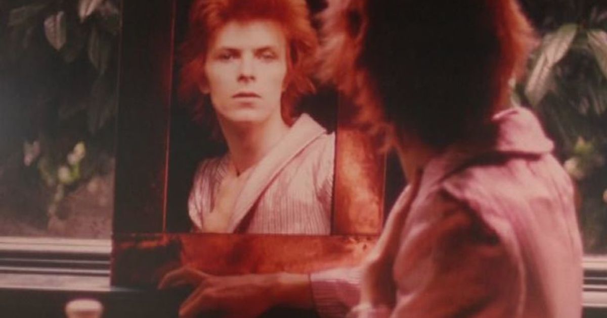 David Bowie inedito negli scatti del fotografo del rock