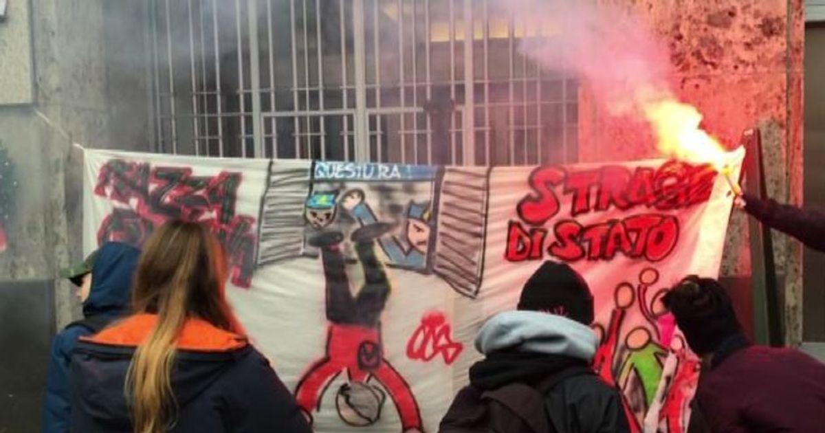 Strage di piazza Fontana, a Milano il ricordo degli studenti