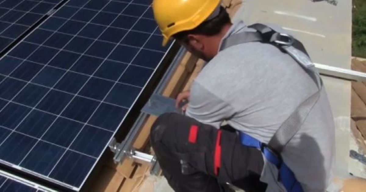 Lampedusa inizia a produrre energia pulita dal sole