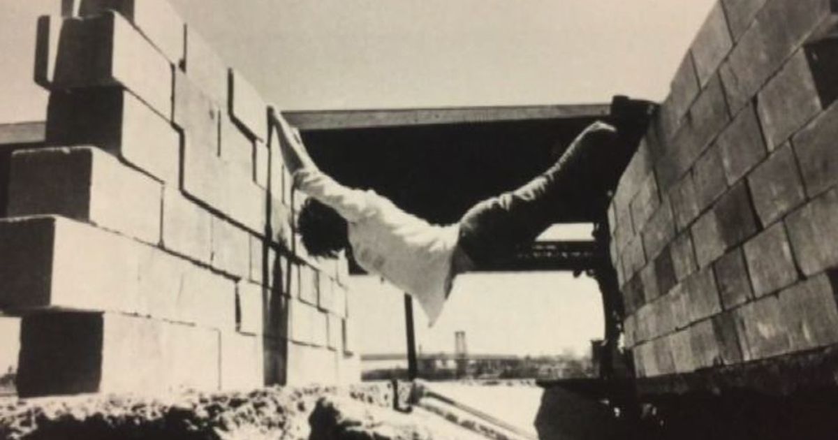 Il corpo di Dennis Oppenheim: un libro sulle sue performance