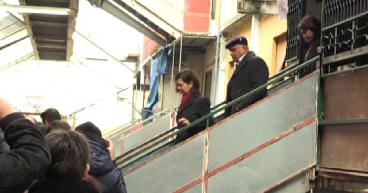 Laura Boldrini a Scampia: dare prospettive contro l’illegalità