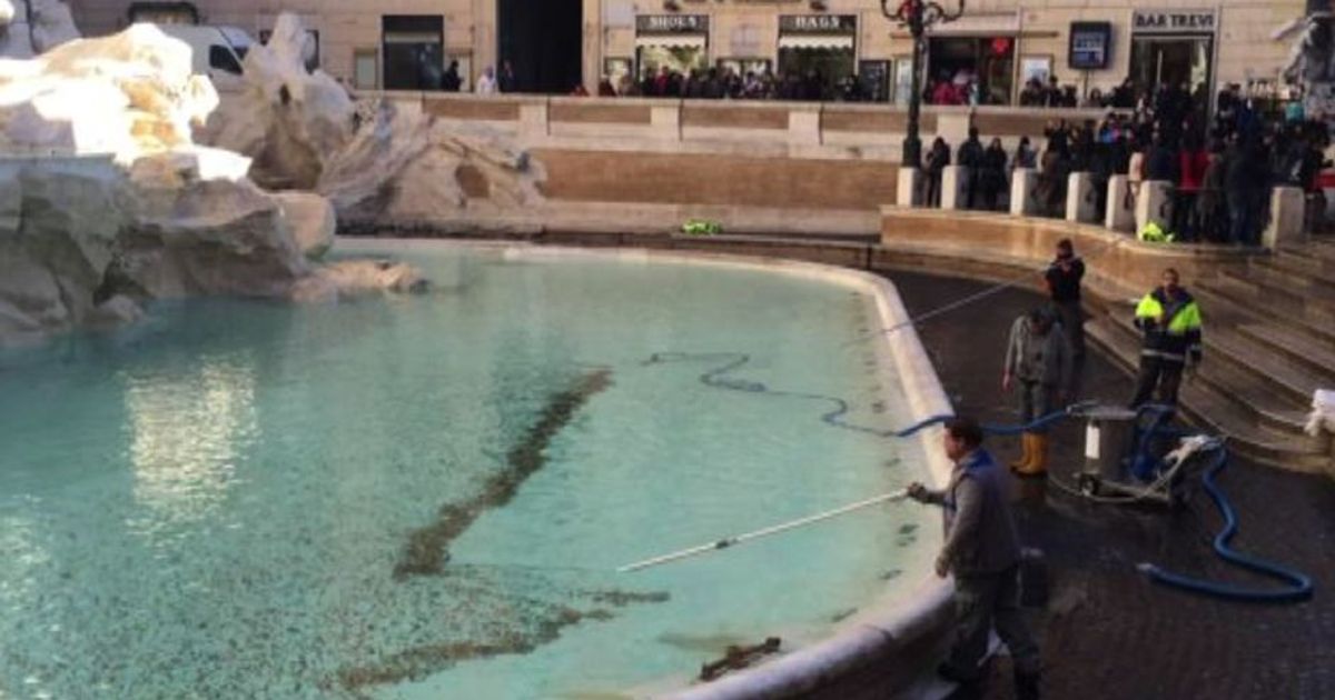 Natale, Fontana di Trevi passa… all’incasso