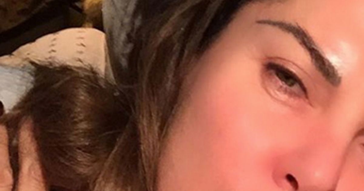 Alba Parietti “acqua e sapone” è ancora bellissima