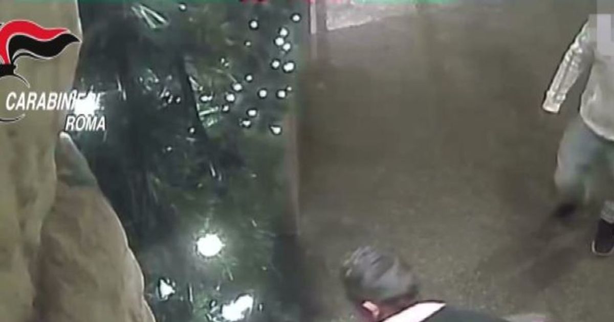 Roma, presa la “banda del tombino”: fermati due romeni