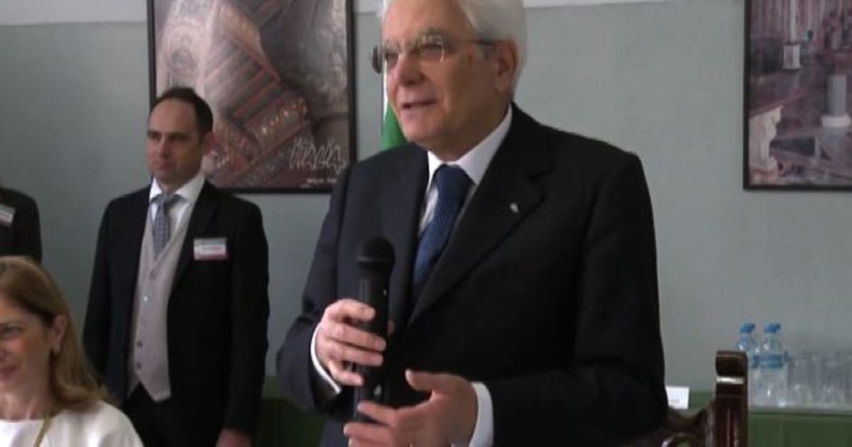 Mattarella: scuole hanno ruolo fondamentale anche all’estero