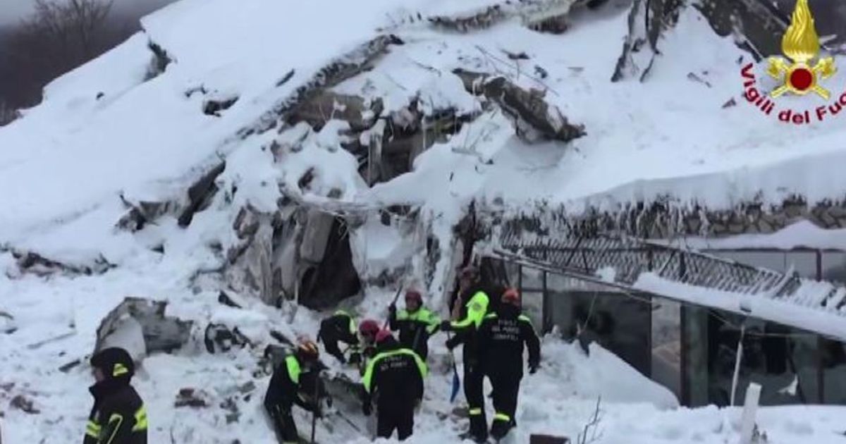Valanga sull’hotel Rigopiano, si continua a scavare