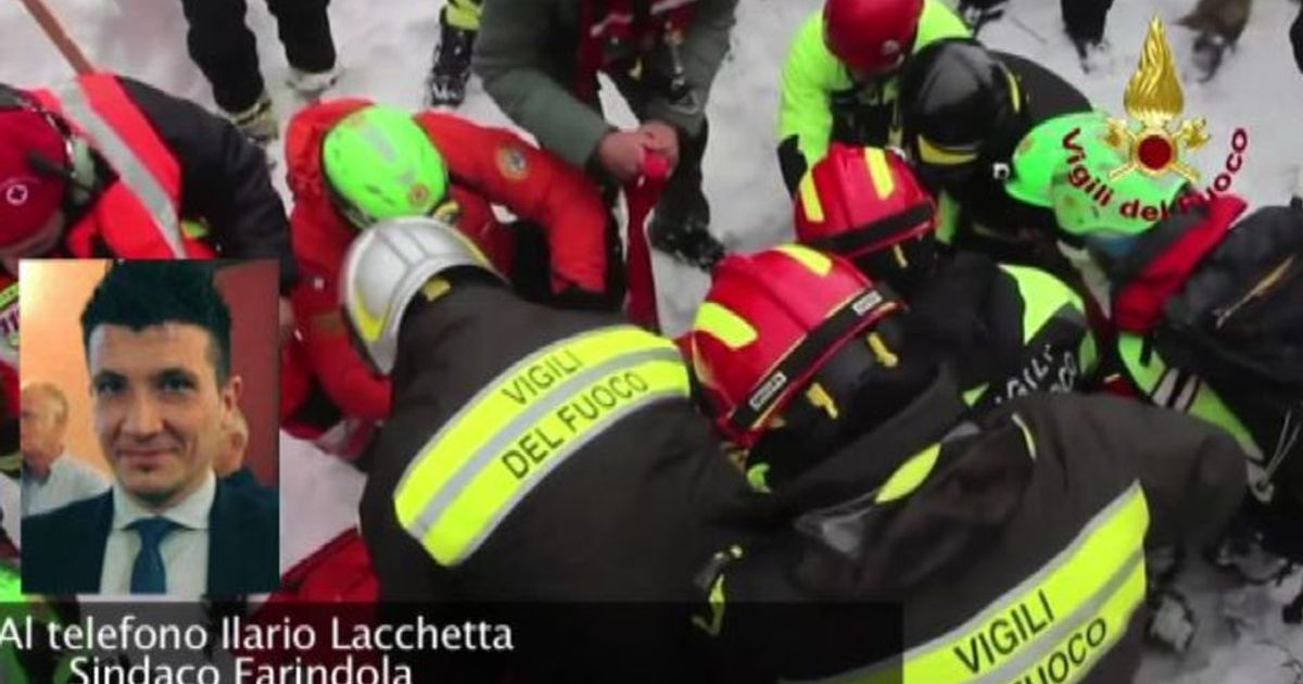 Sindaco Farindola: 8 estratti vivi, 2 bimbi. “Speranze per altri”