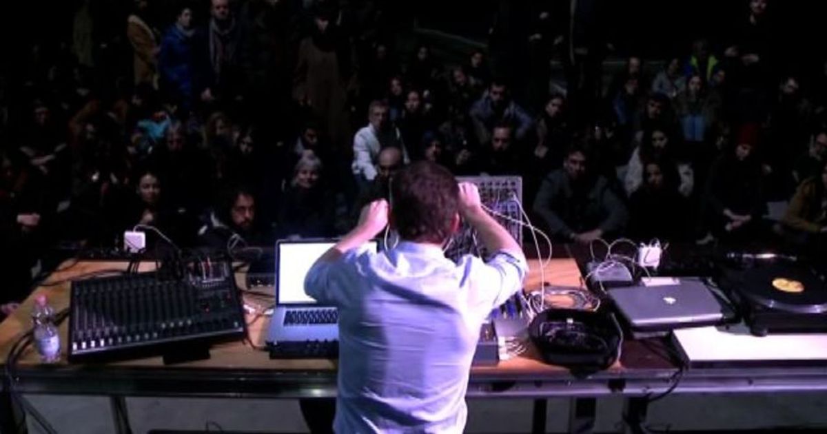 La vibrazione delle cose un concerto in Pirelli HangarBicocca