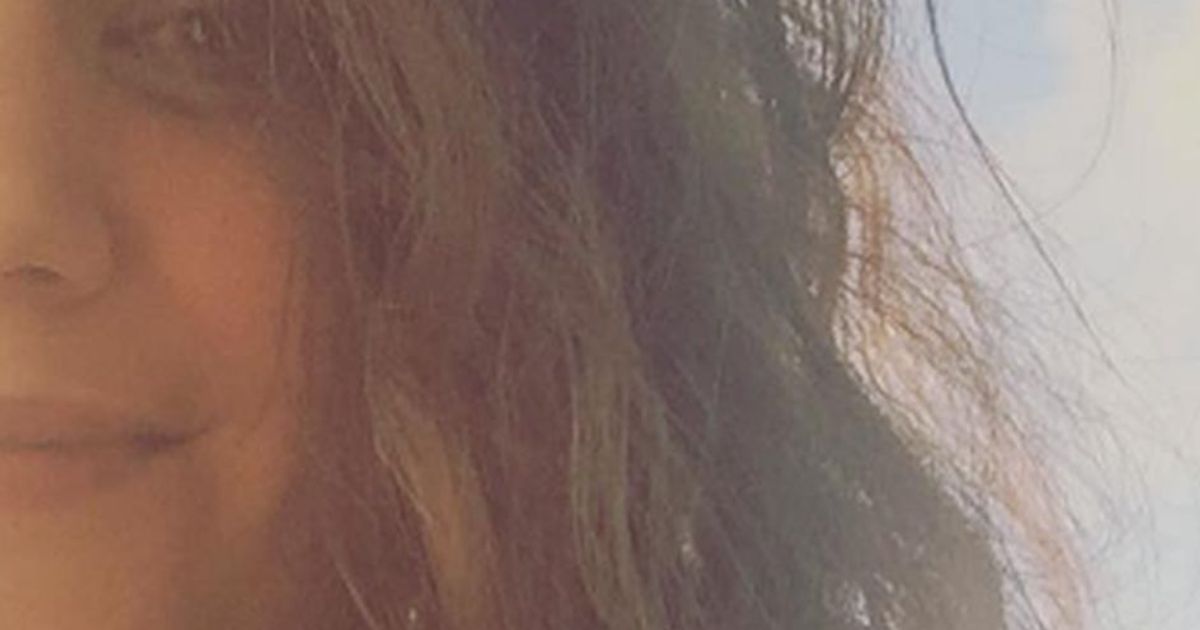 Katie Holmes inizia il nuovo anno con un (altro) selfie #nomakeup