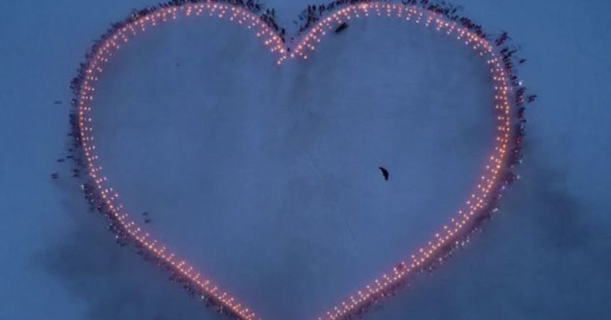 Un cuore gigante visibile dallo Spazio per l’astronauta Pesquet