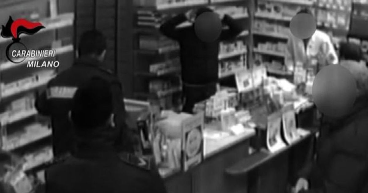 Evade da domiciliari e rapina farmacia: 20enne arrestato a Milano