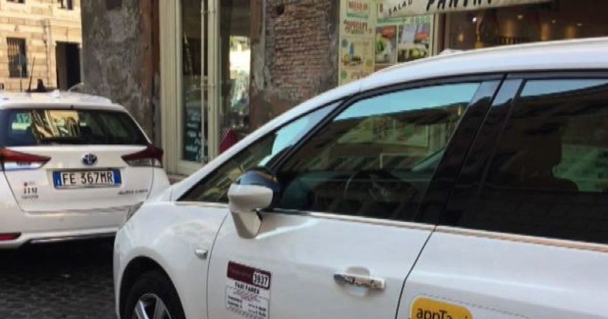 Dopo proteste ministero dei Trasporti propone accordo ai taxi