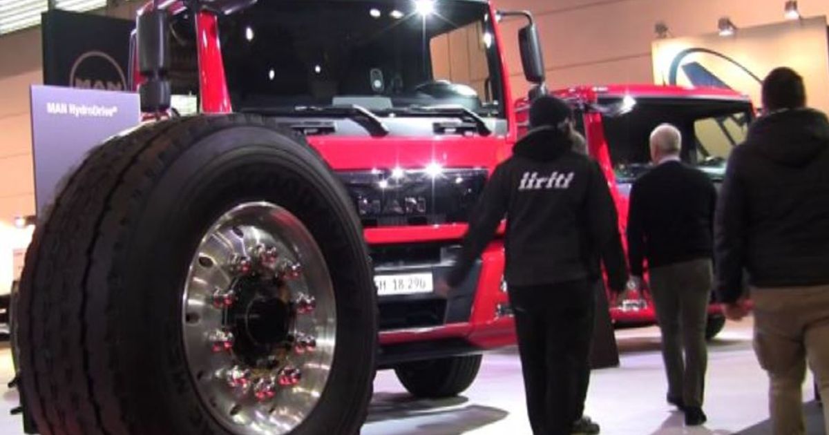 Un protocollo costruttori-scuole per formare gli autisti hi-tech