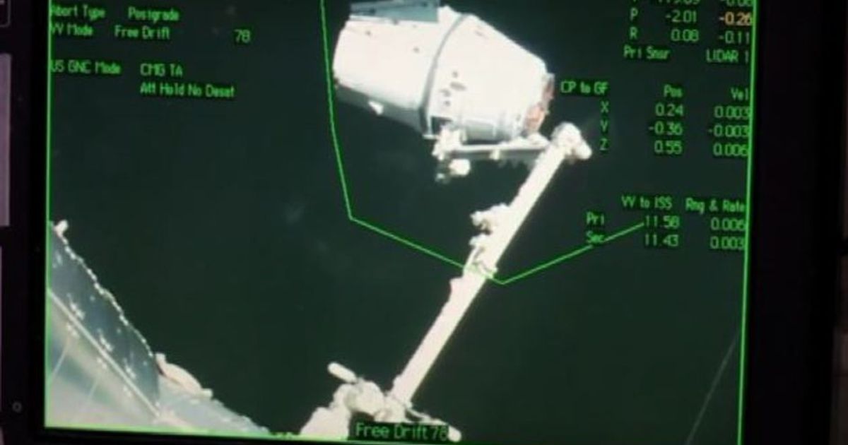 Spazio, la navetta cargo Dragon di SpaceX ha attraccato alla ISS