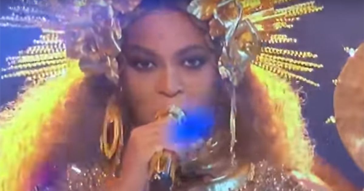Ritocco alle labbra per Beyoncé? No, è la gravidanza…
