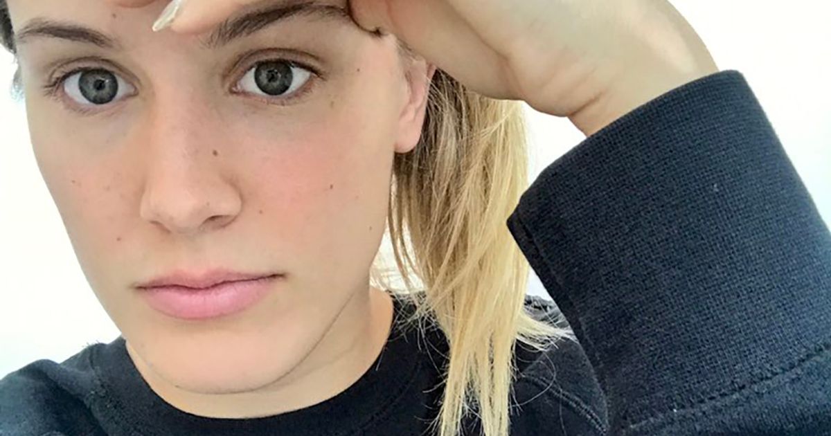 Genie Bouchard perde la scommessa e esce con il fan
