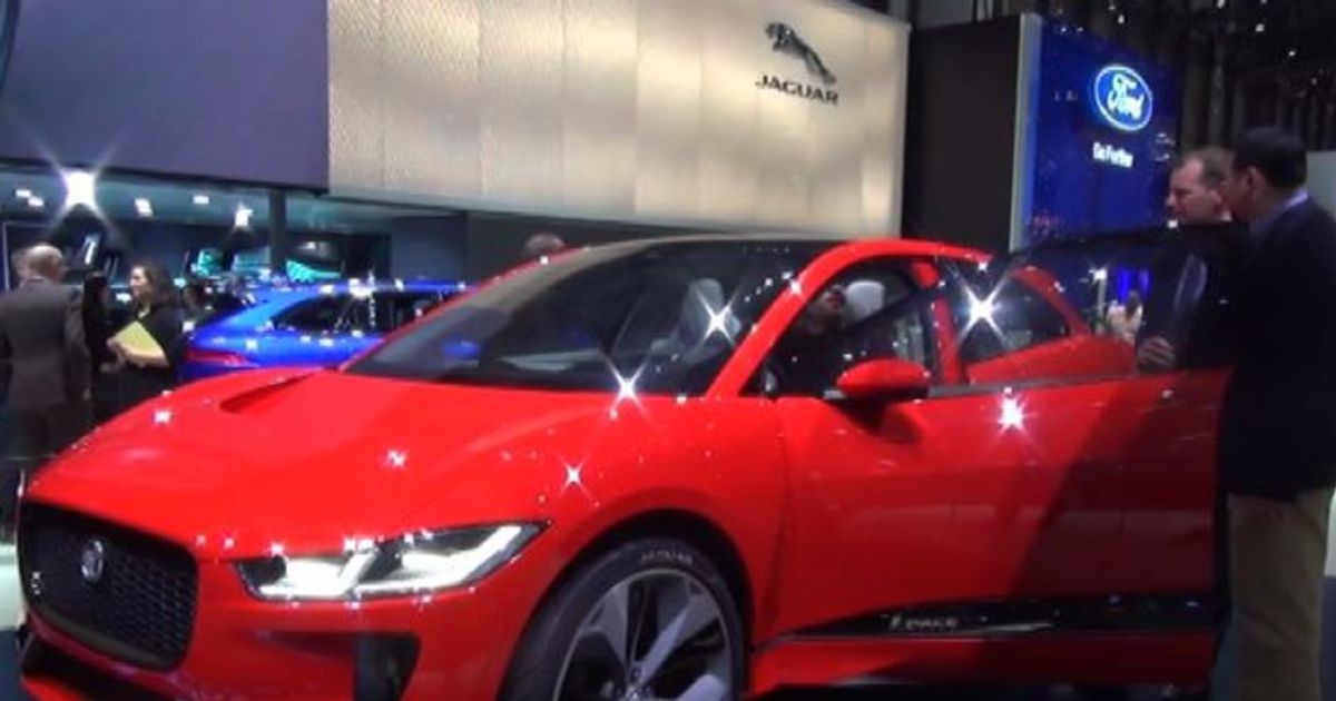 Jaguar stupisce con l’elettrica I-Pace, debutta Range Rover Velar