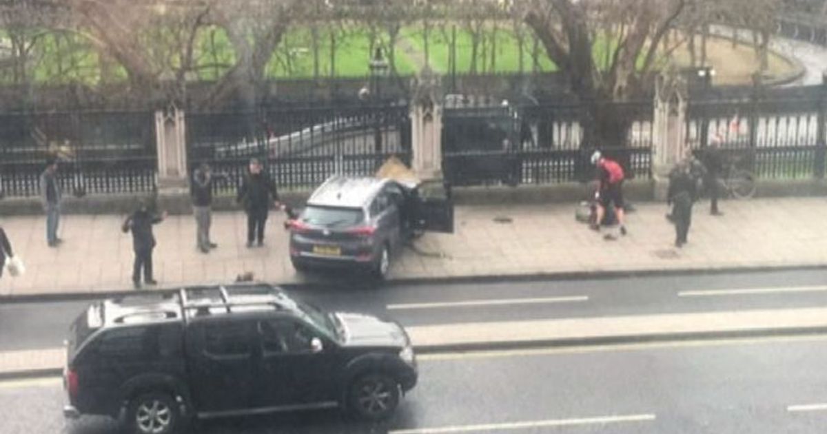 Attentato terroristico a Londra, almeno 2 le vittime confermate