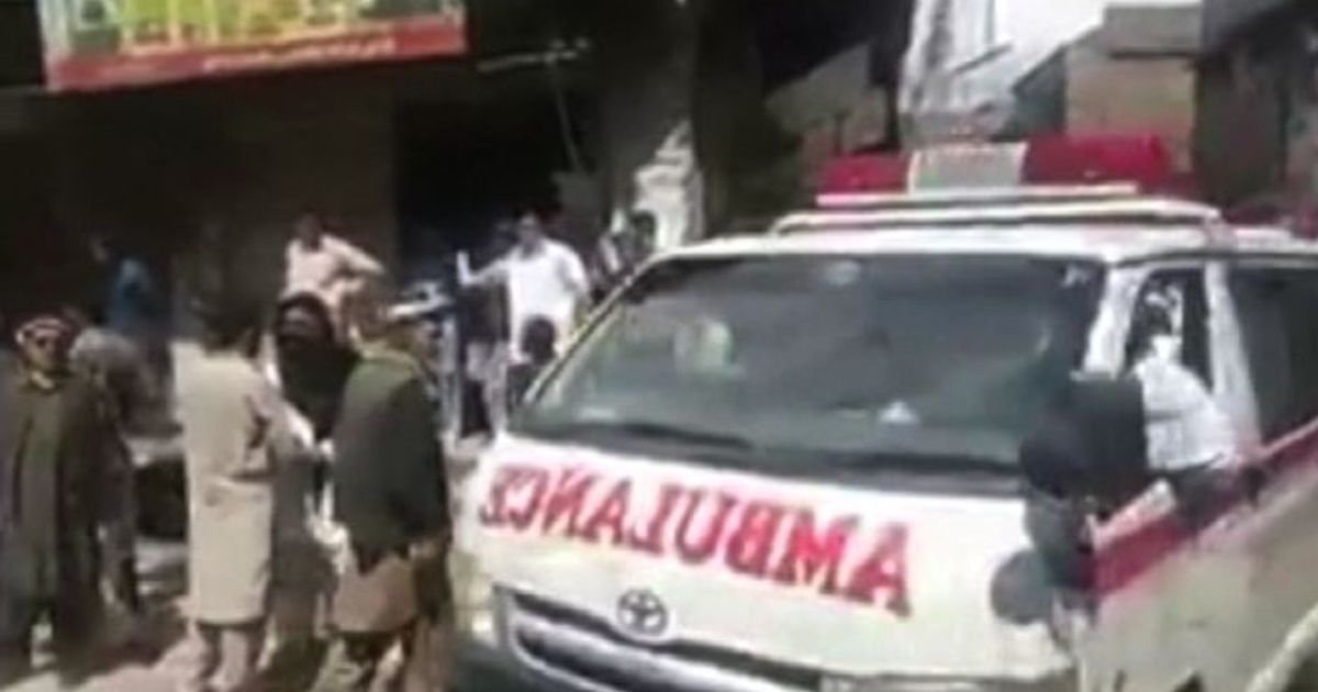 Pakistan, attentato in un mercato sciita: oltre 20 morti
