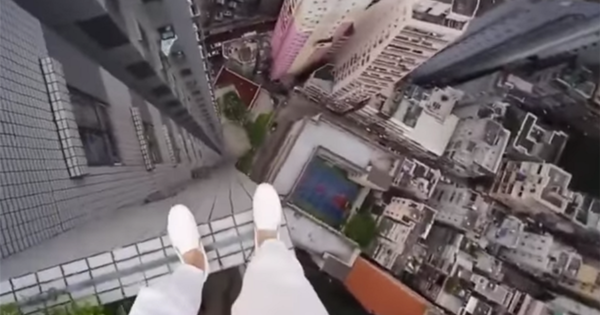 Una camminata da brividi tra i grattacieli di Dubai