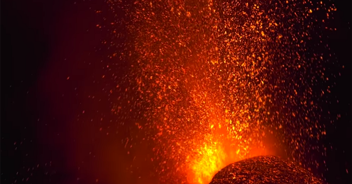 L’Etna torna farsi vivo: le immagini fanno il giro del mondo