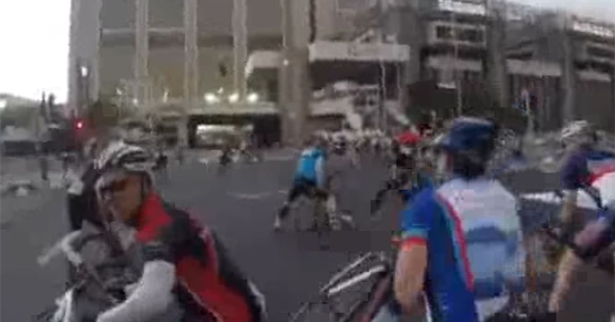 Gara di ciclismo fantozziana: interrotta la Cycle Tour