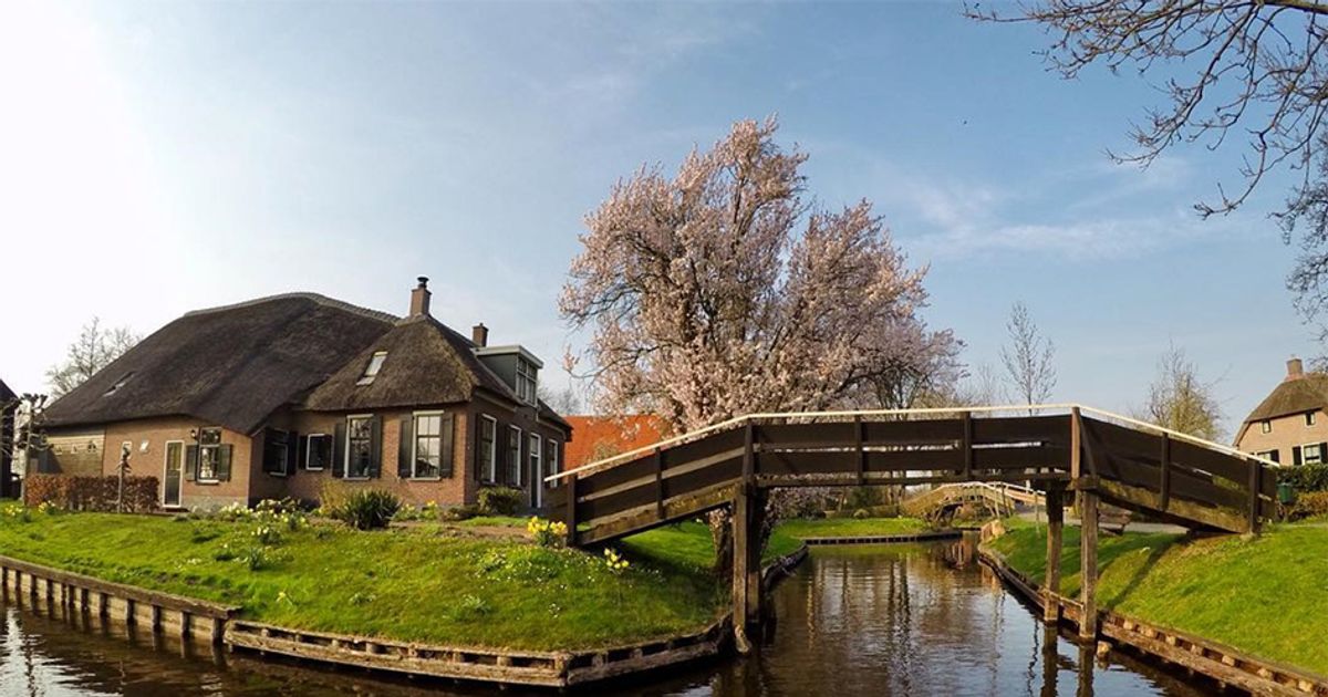 Vivere senza auto e senza strade si può: tutti a Giethoorn!