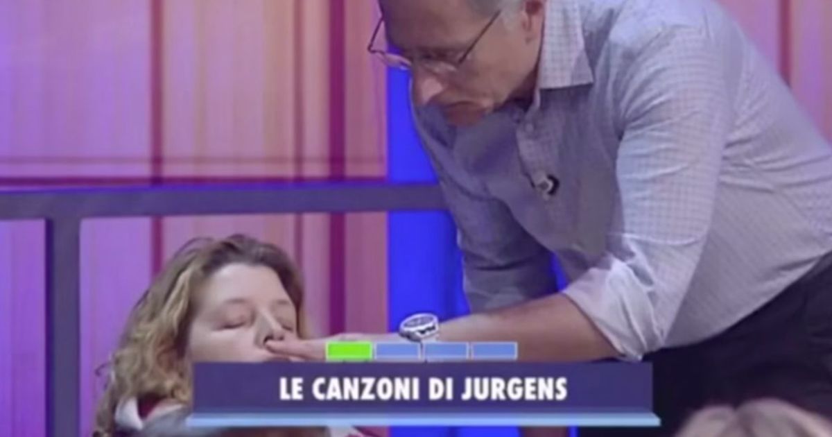 Signora si addormenta durante “Avanti un altro” e Bonolis le offre un caffè