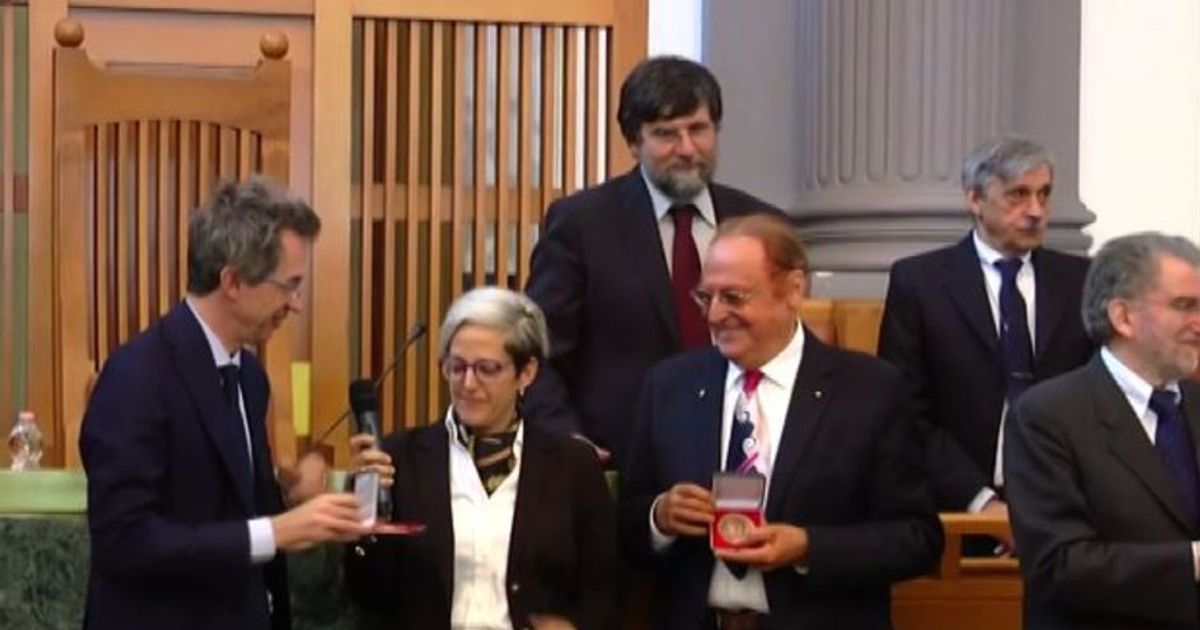 A Napoli conferita a Totò laurea ad honorem alla memoria