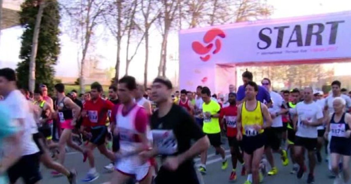 Prima storica maratona a Teheran, ma le donne sono escluse