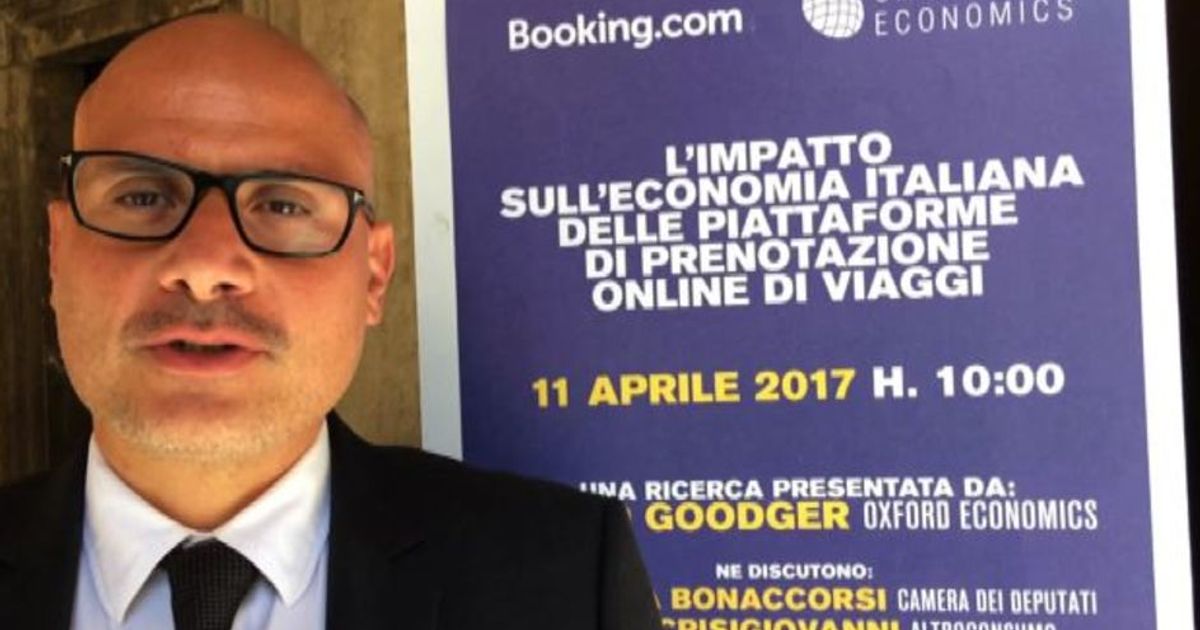 Booking.com: nel 2015 indotto piattaforme online a 2,3 miliardi