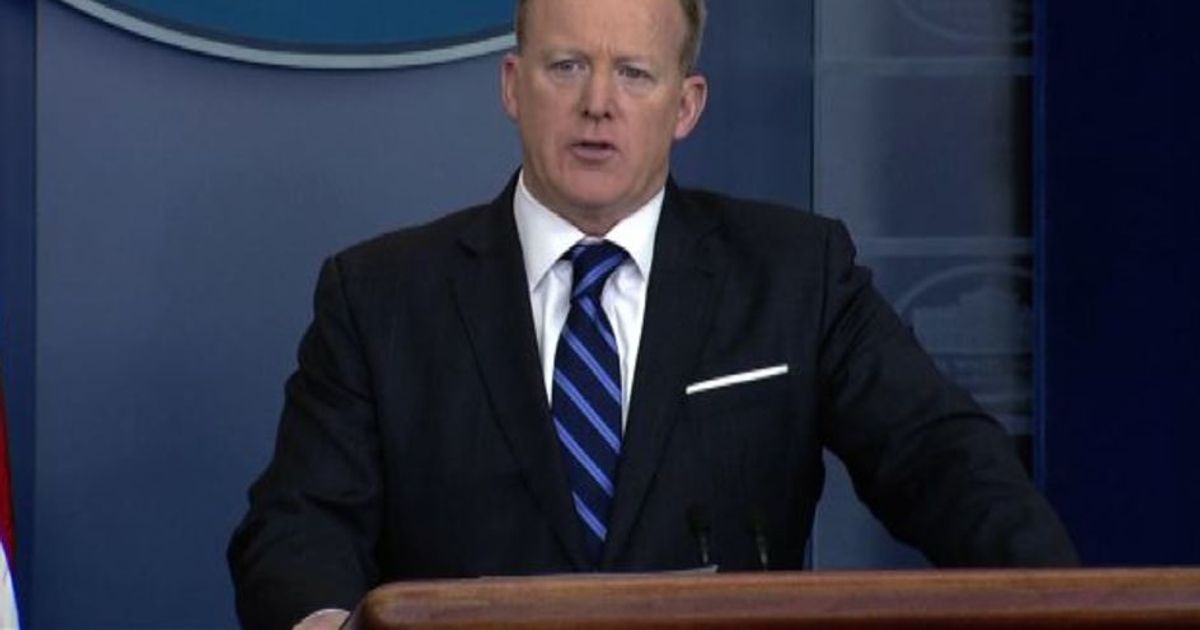 Portavoce della Casa bianca chiede scusa per la gaffe su Hitler