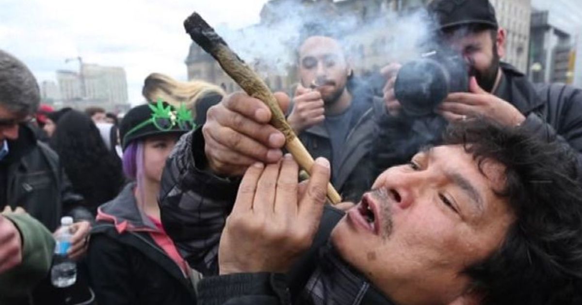 Manifestazione a Ottawa per liberalizzazione della cannabis
