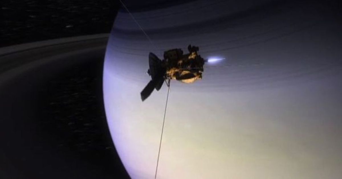 Il tuffo della sonda Cassini mai cos vicina a Saturno