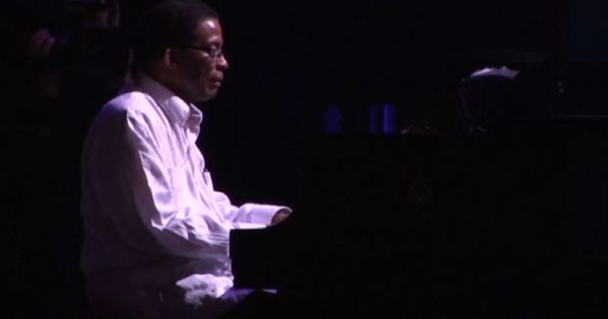 Le leggende del jazz a Cuba: al piano c’è Herbie Hancock