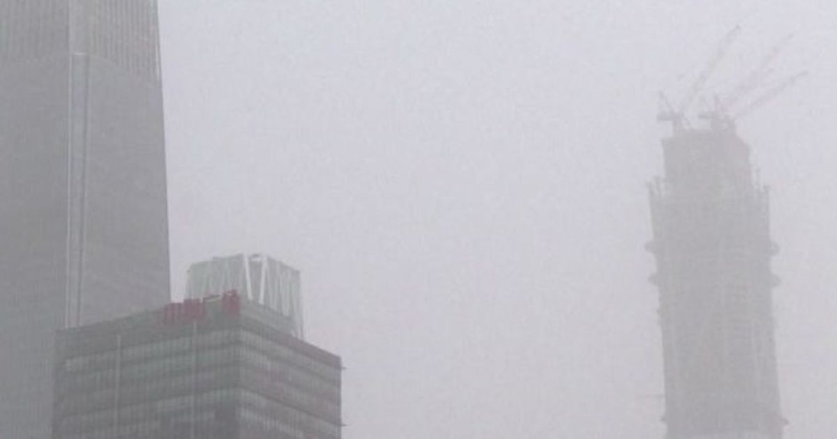 Tempesta di sabbia, il cielo su Pechino scompare